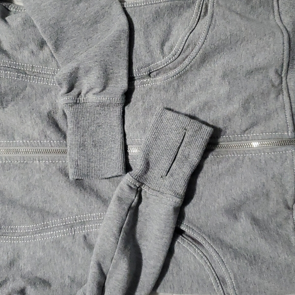 ๐ Lululemon Scuba sz 4 - Picture 7 of 8
